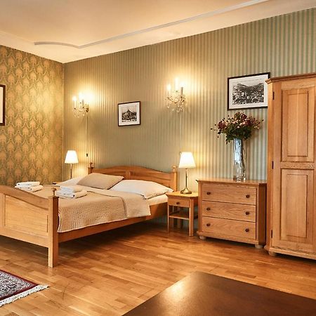 Hotel Salamander Banska Stiavnica Exterior foto