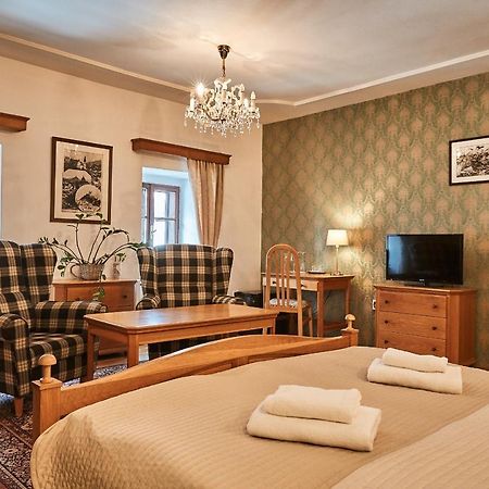 Hotel Salamander Banska Stiavnica Exterior foto