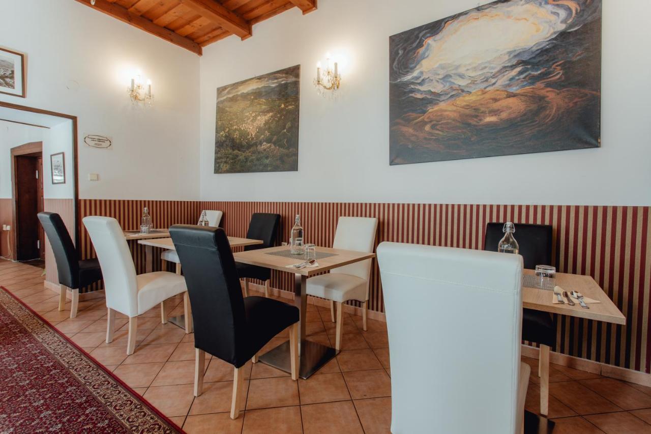 Hotel Salamander Banska Stiavnica Exterior foto