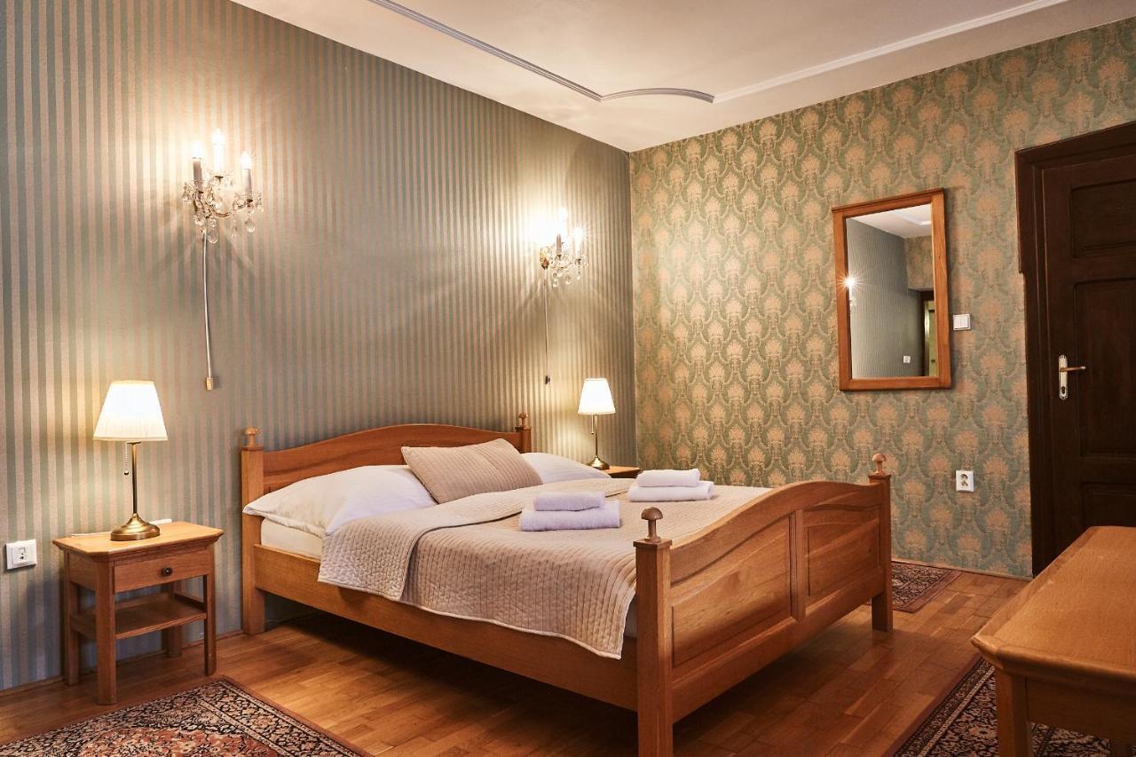 Hotel Salamander Banska Stiavnica Exterior foto